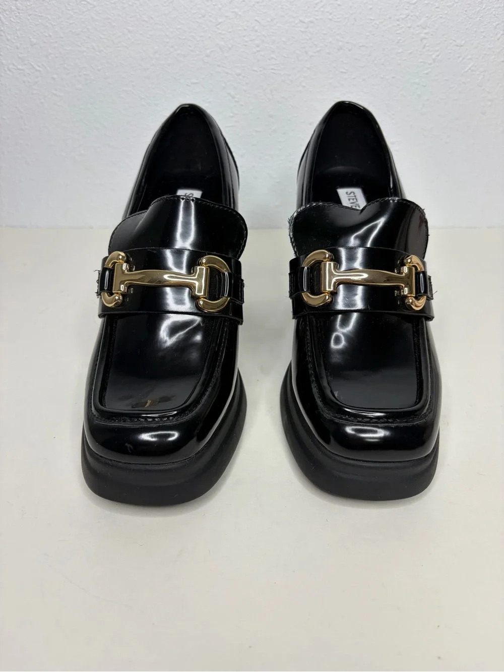 New Steve Madden Ginni Black Patent Platform Loafer with Gold Hardware size 6.5